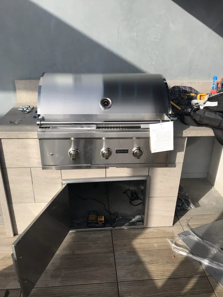 Slide of Mena Installations