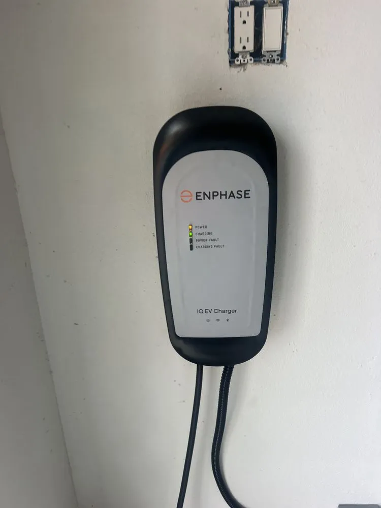 Slide of Mendez Electric & Solar