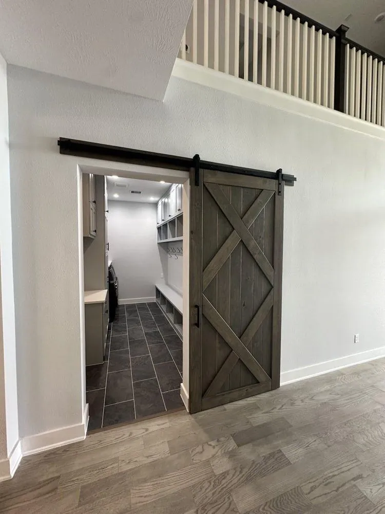 Affordable emergency electrical service service in ,  - Mendiola Remodeling & Construction