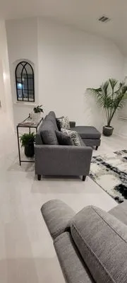 Mendiola Remodeling & Construction Logo