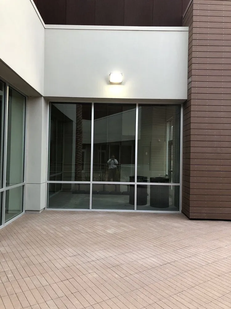 Slide of Mendoza Electric