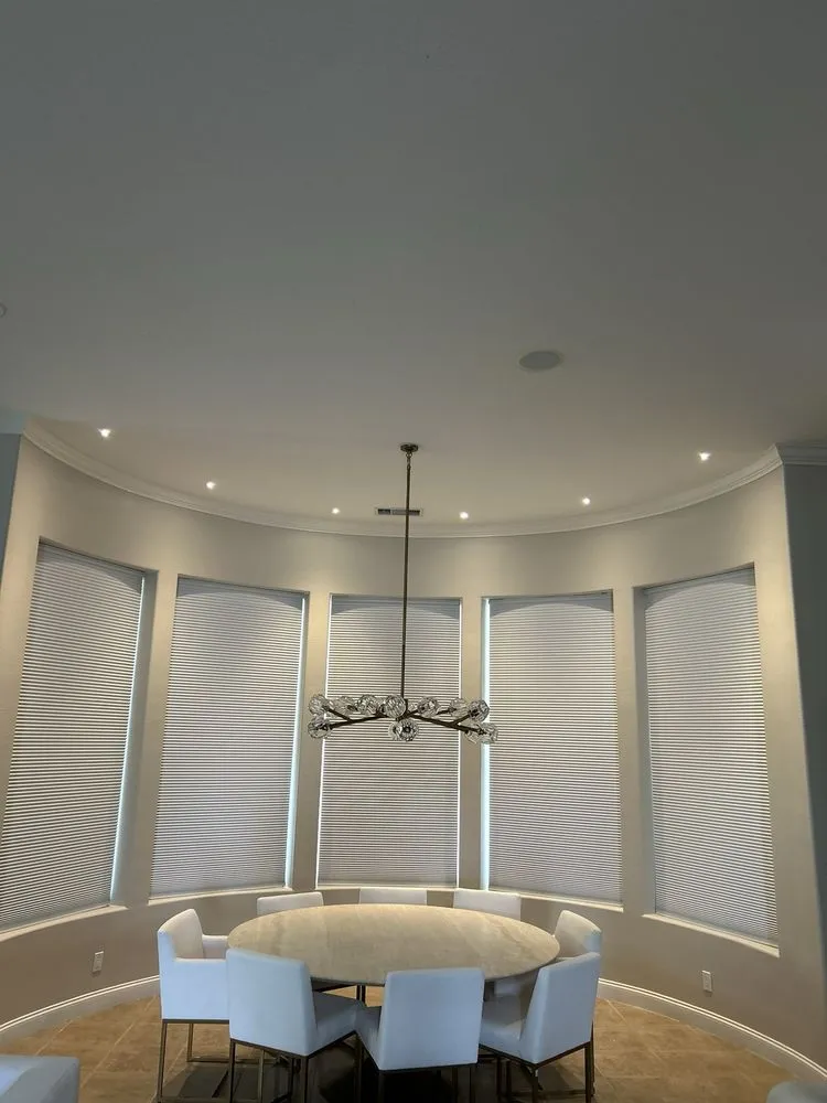 Slide of Mendoza Electric