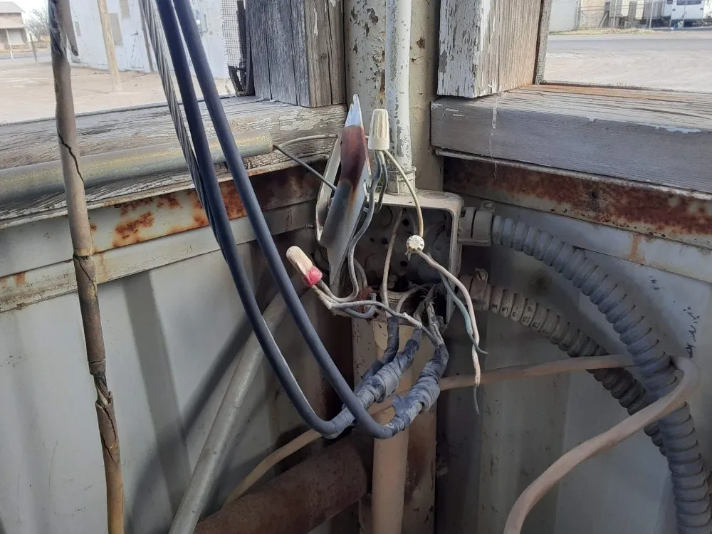 Slide of Mendoza Electric