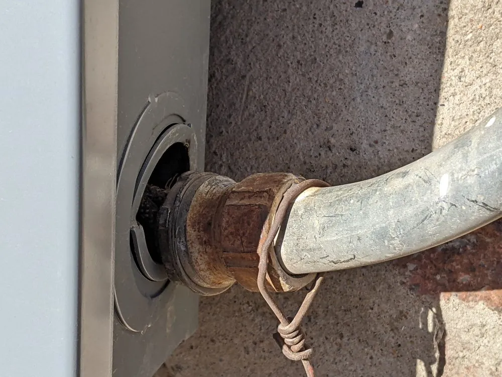 Slide of Mendoza Electric