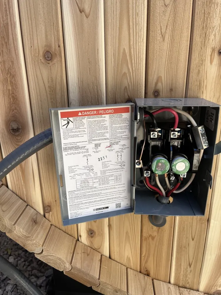 Slide of Mendoza Electric