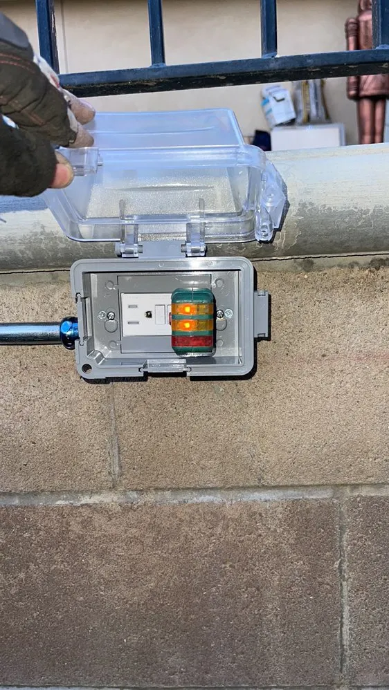 Slide of Menjivar Electric