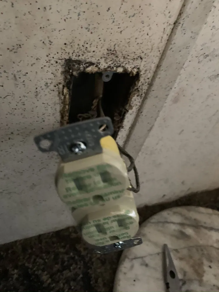 Slide of MerantsHandyServicing