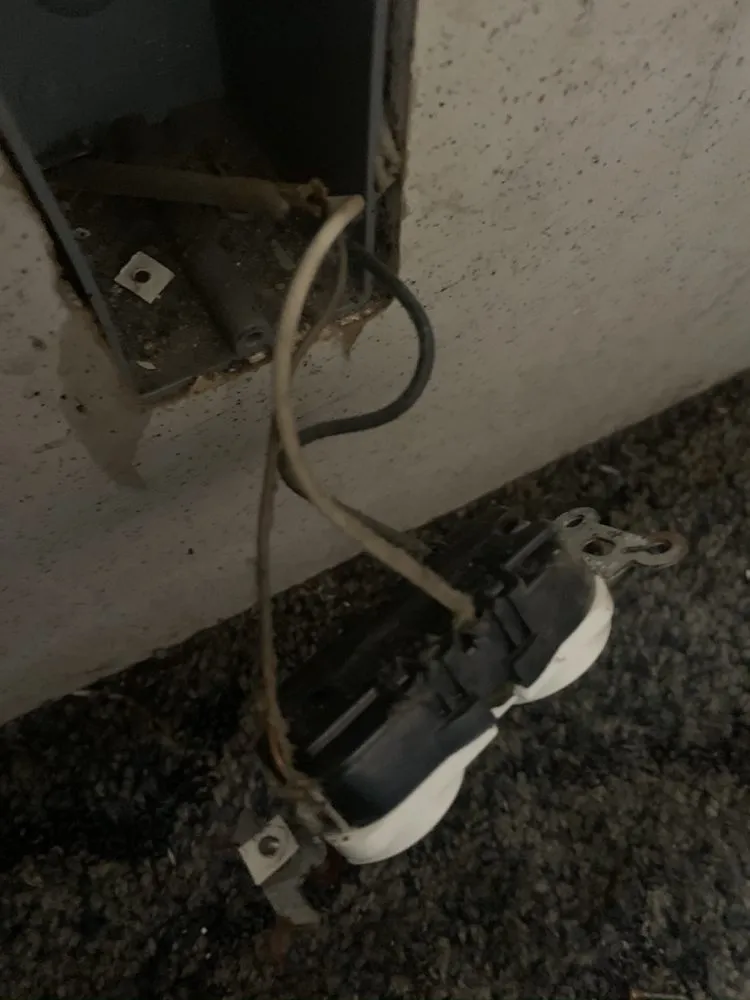 Slide of MerantsHandyServicing