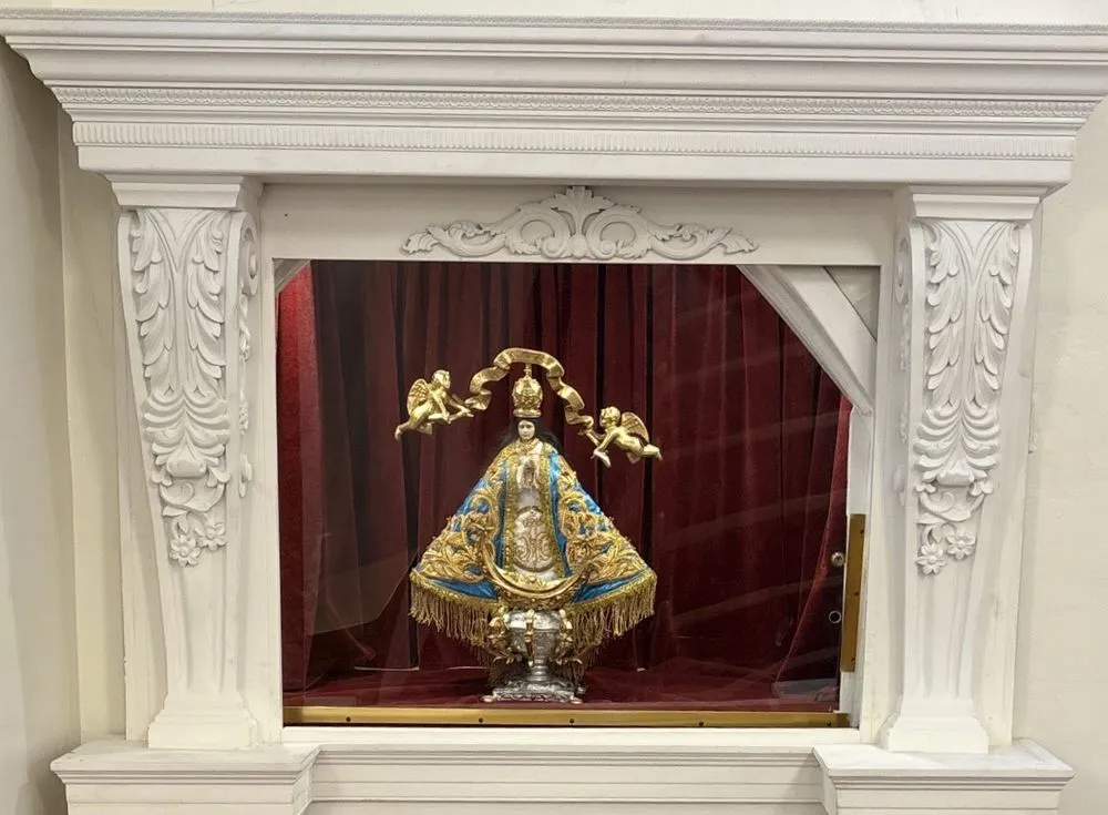 Slide of Meraz Builders