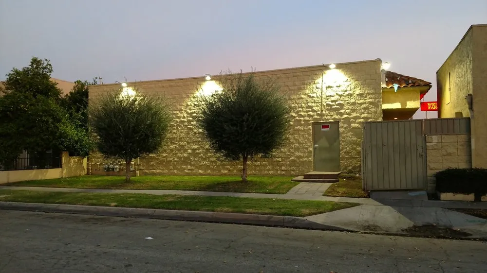 Slide of Mercado Electric