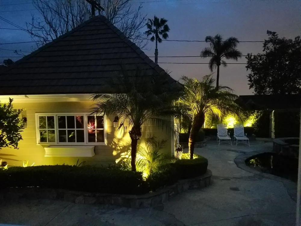 Slide of Mercado Electric