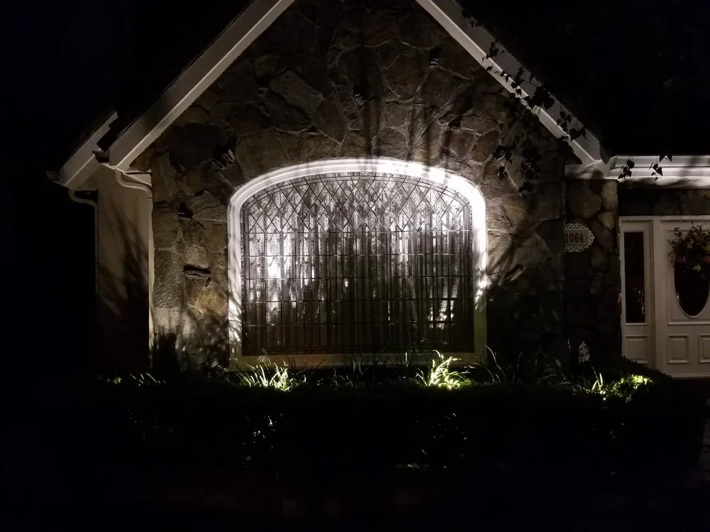 Slide of Mercado Electric