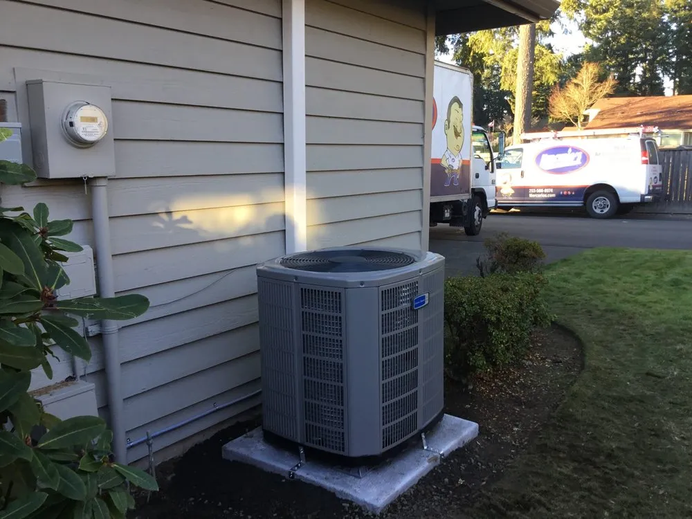 Emergency electrical service for homes in circuit breaker repair,  by 