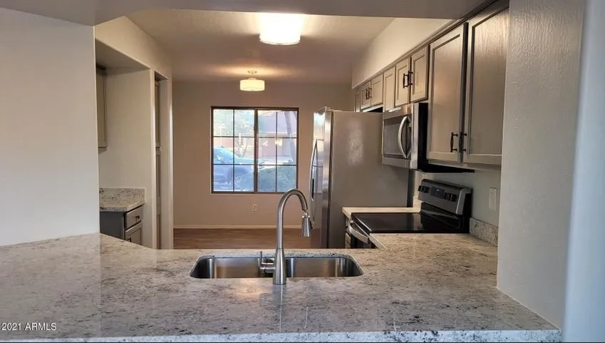 Reliable electrician providing circuit breaker repair in , 