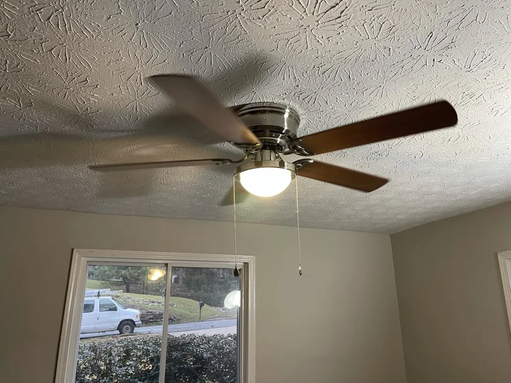 Licensed electrician providing outlet and switch repair in , 