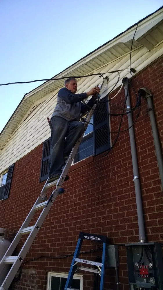 Slide of Metro Electric Contracting