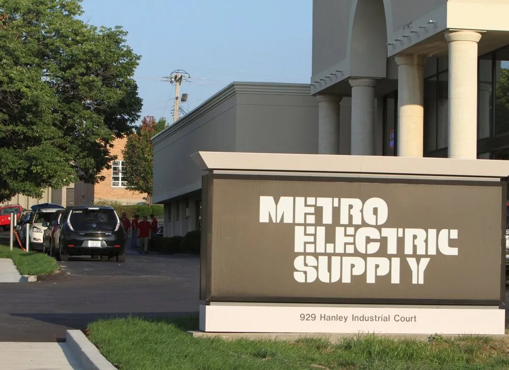 Trusted electrician providing electrical repair in Brentwood, MO - Metro Electric Supply