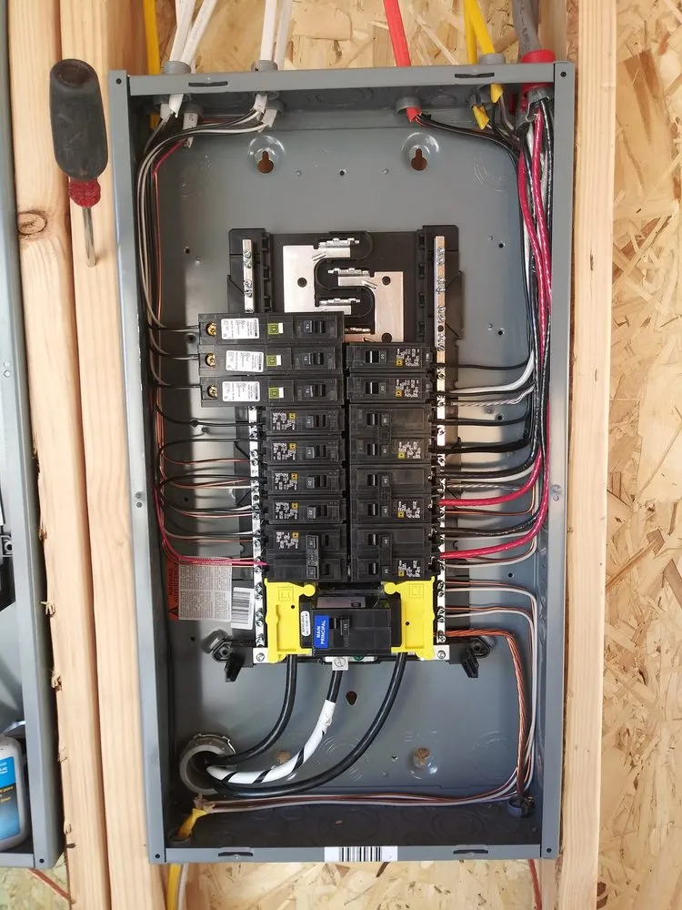 Emergency electrician providing outlet and switch repair in Mettawa, IL - Mettawa Master Electrician
