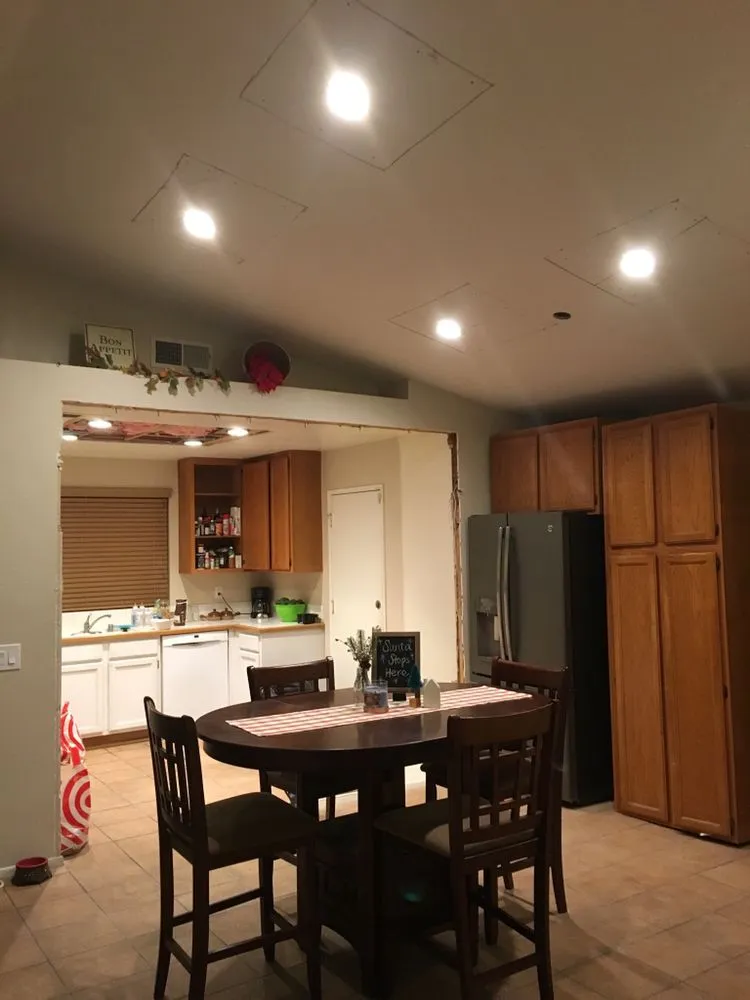 Slide of Meza Electric