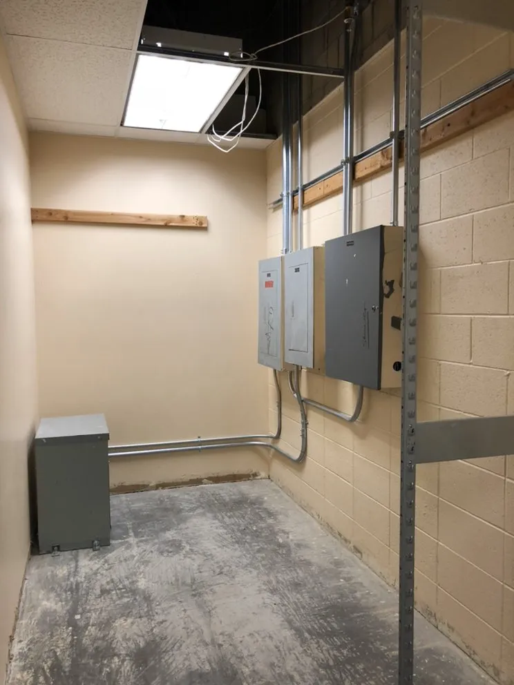 Slide of Meza Electric