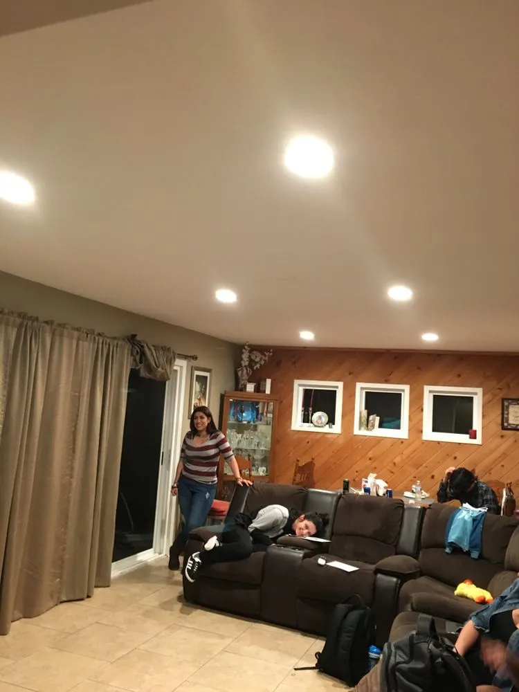 Slide of Meza Electric