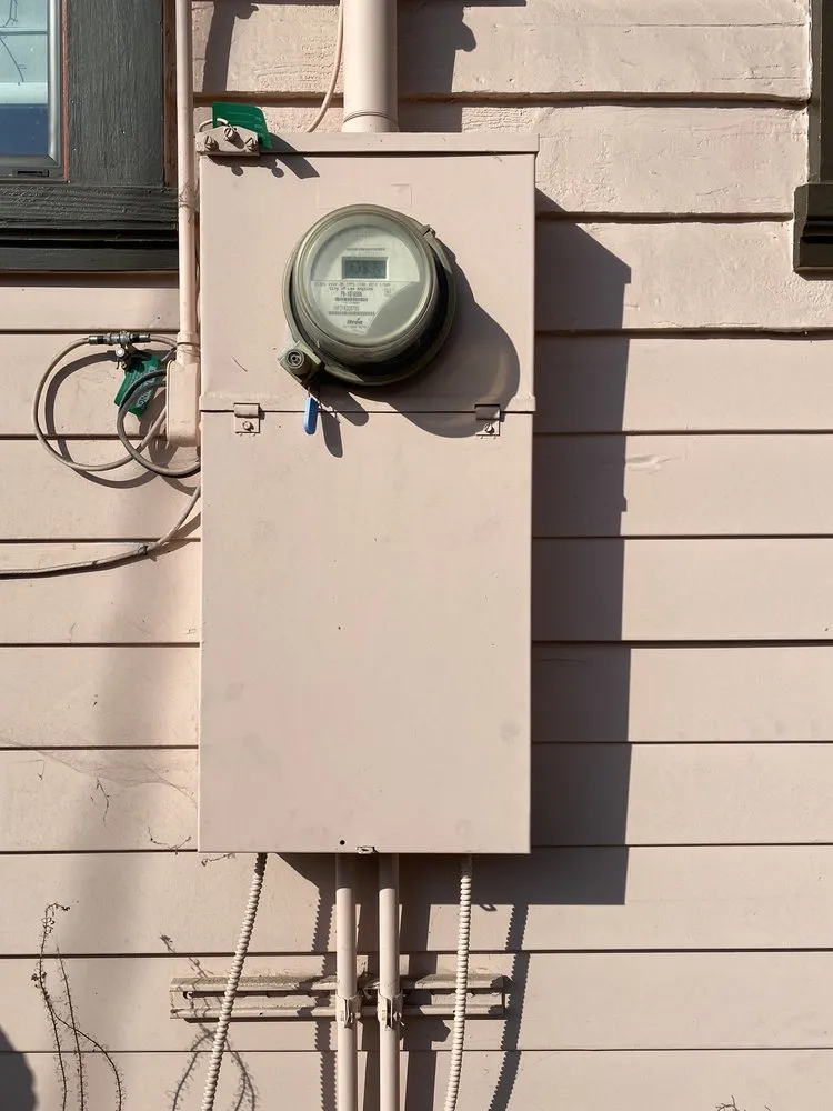 Slide of Meza Electric