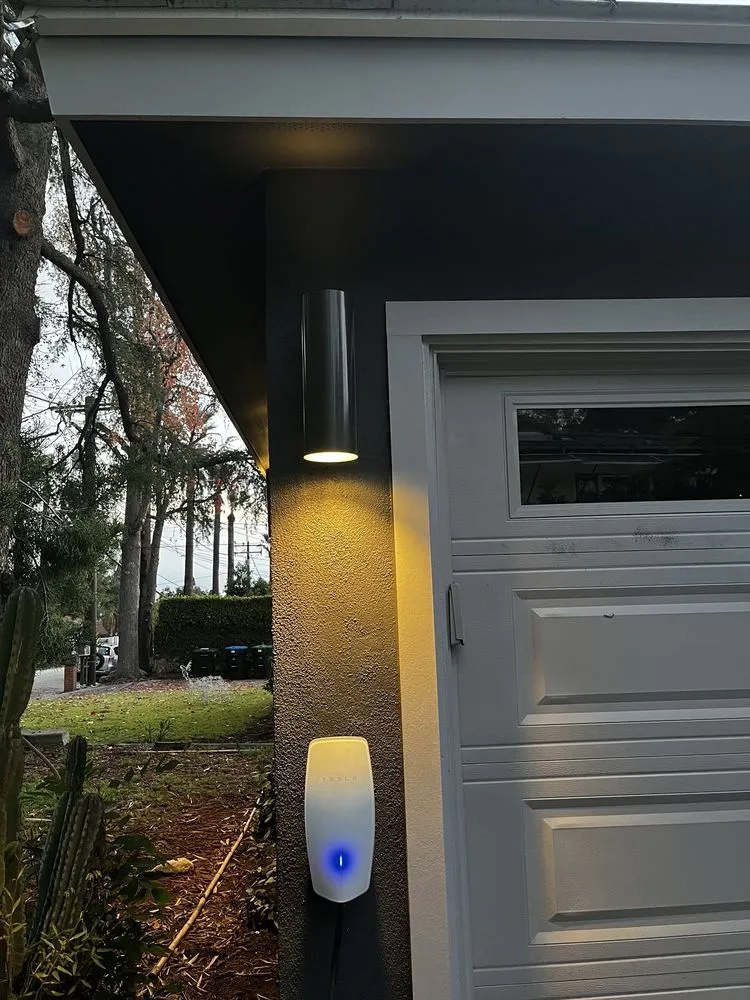 Slide of Meza Electric