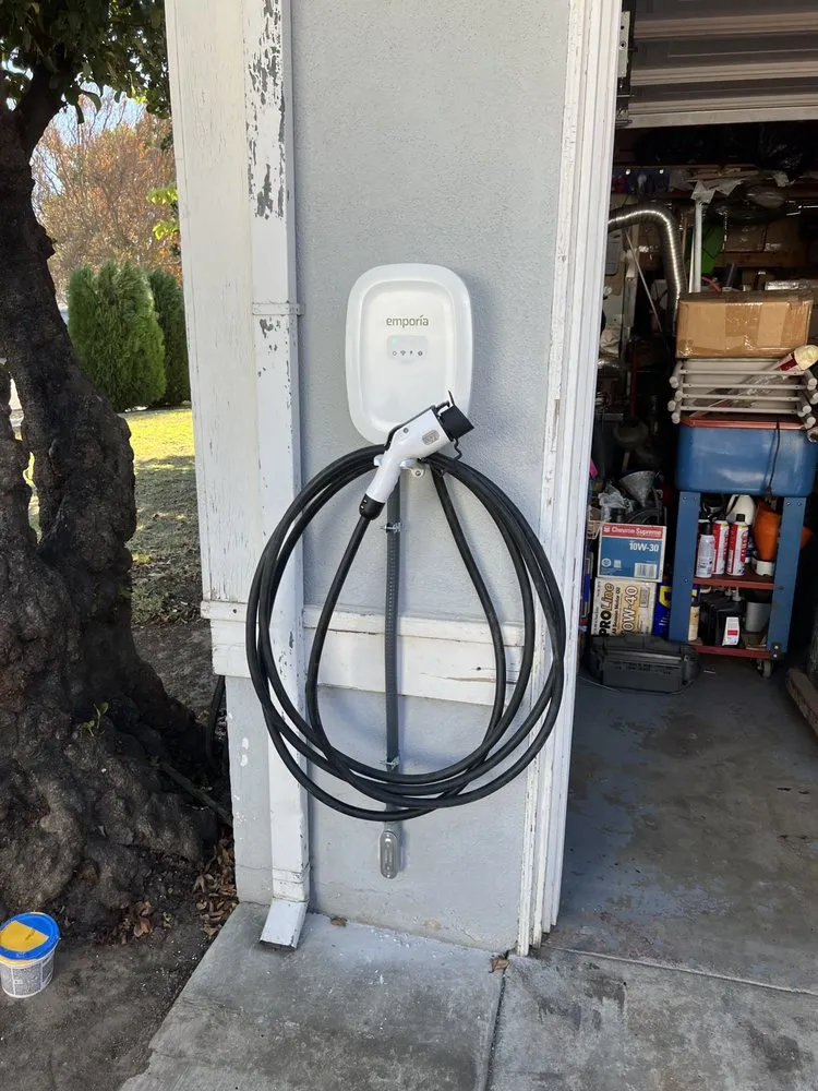 Slide of Meza Electric