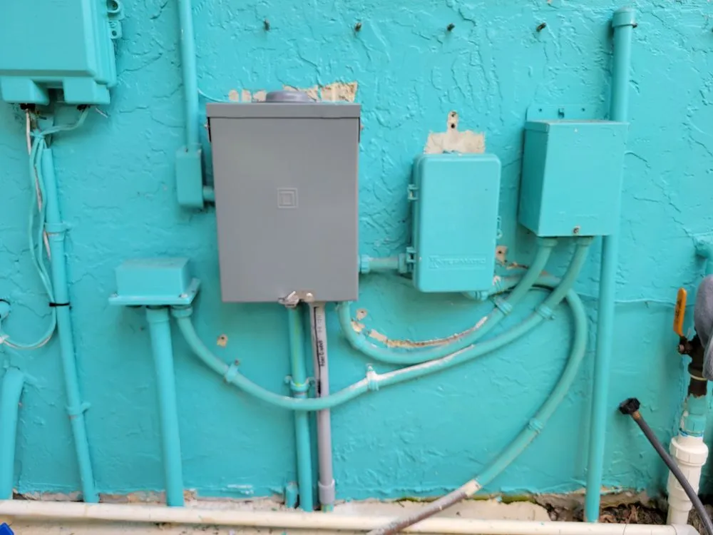 Trusted electrician providing outlet and switch repair in Port St. Lucie, FL - MG Electrical Services