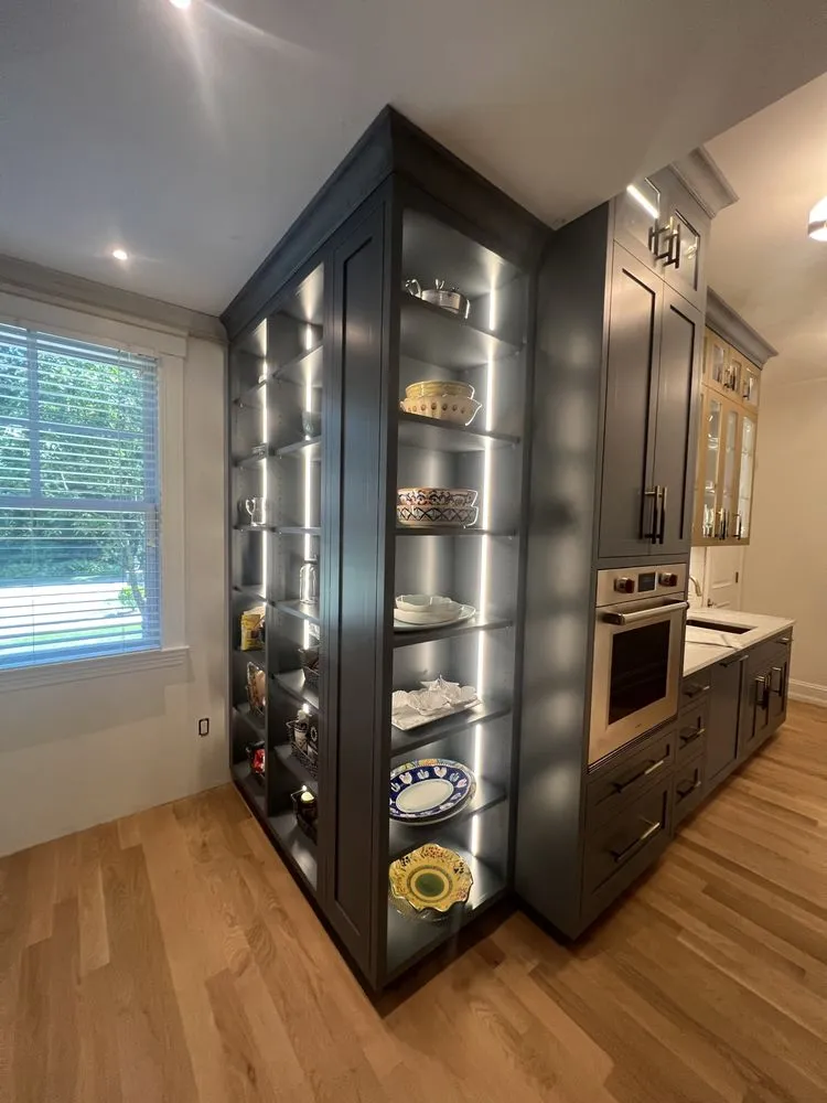 Slide of MG Hernandez Electric