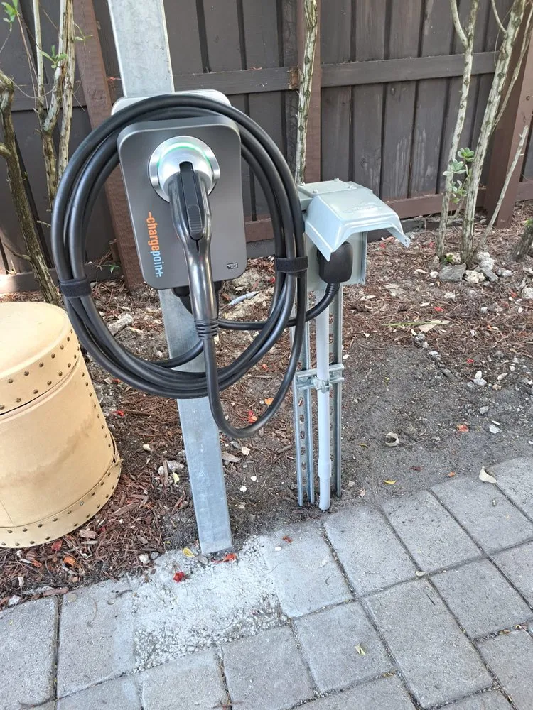 Slide of MG Power Solutions