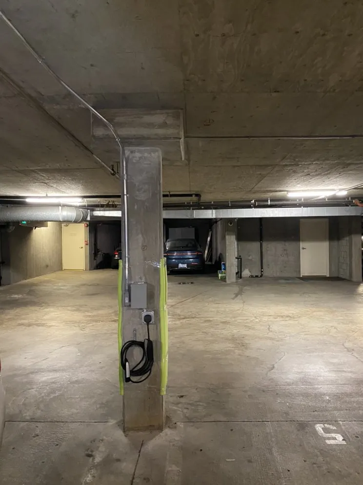 Trusted circuit breaker repair service in Panorama City, CA - MH Electric