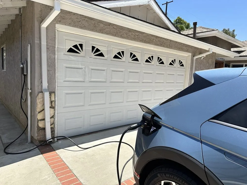 Trusted circuit breaker repair service in Panorama City, CA - MH Electric