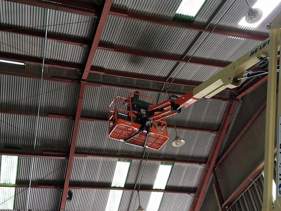 Slide of MH Electrical Services