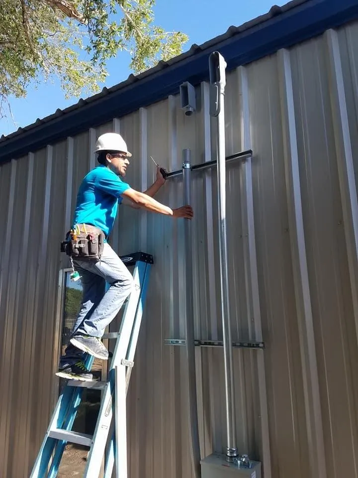 Slide of MH Electrical Services