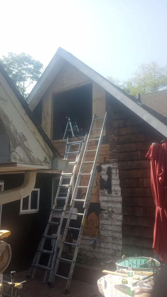 Slide of M&H Handy Services