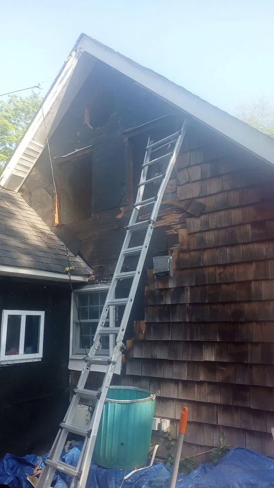 Slide of M&H Handy Services