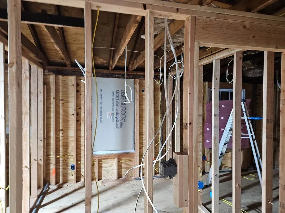 Slide of M&H Handy Services