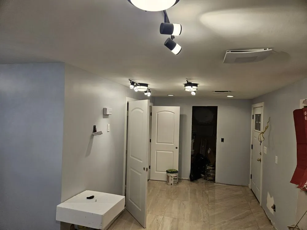 Slide of M&H Handy Services