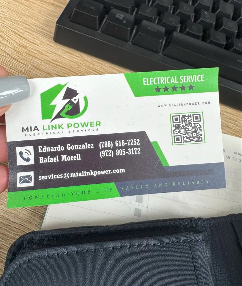 Slide of Mia Link Power