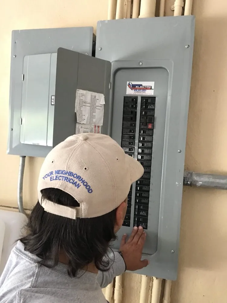 Slide of Miami Electric Wizards