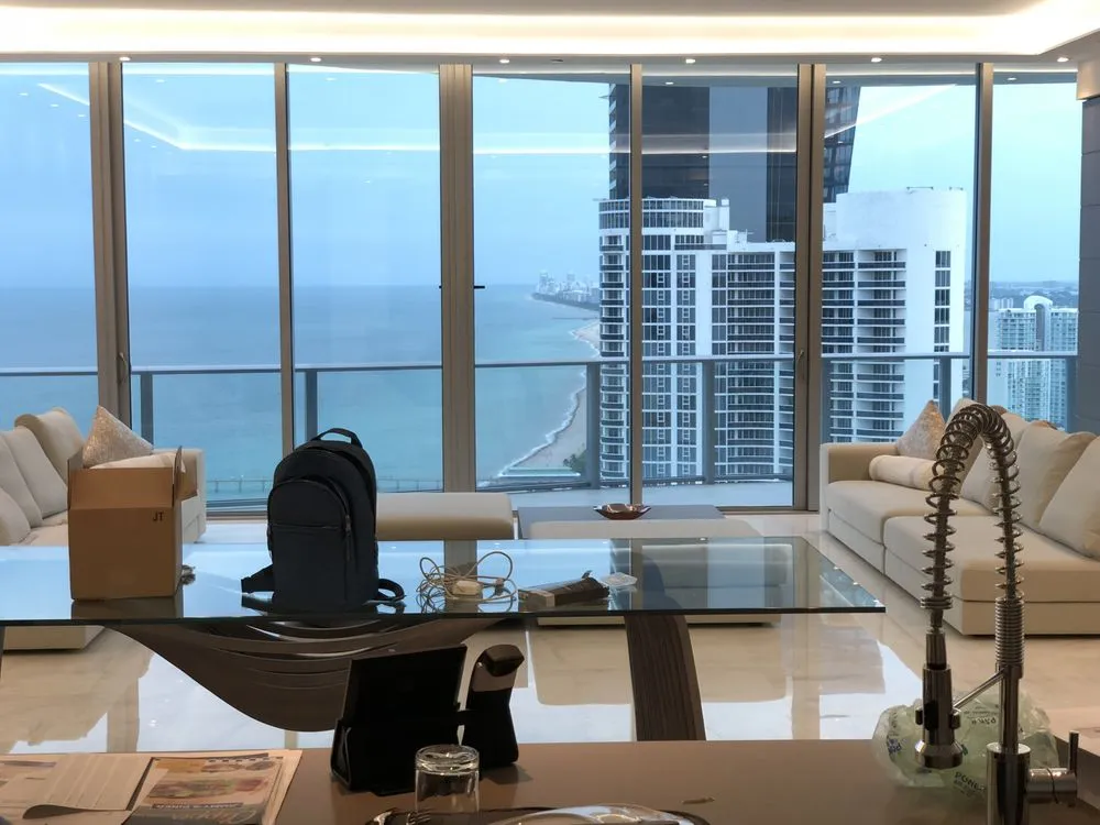 Professional circuit breaker repair experts serving Coral Gables, FL - Miami Power Electric & Lighting