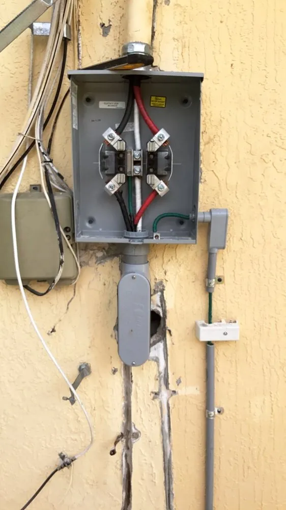 Expert circuit breaker repair experts serving Coral Gables, FL - Miami Power Electric & Lighting