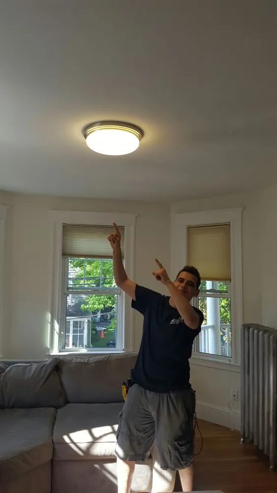 Affordable electrician providing panel upgrade in , 