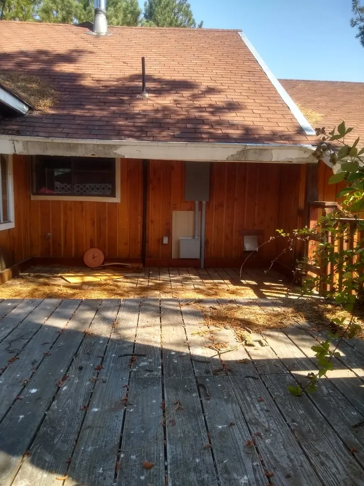 Slide of Michael Smith Electric & Siskiyou HERS Raters