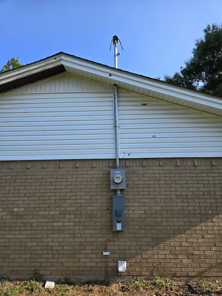 Slide of Mid Cities Electrical