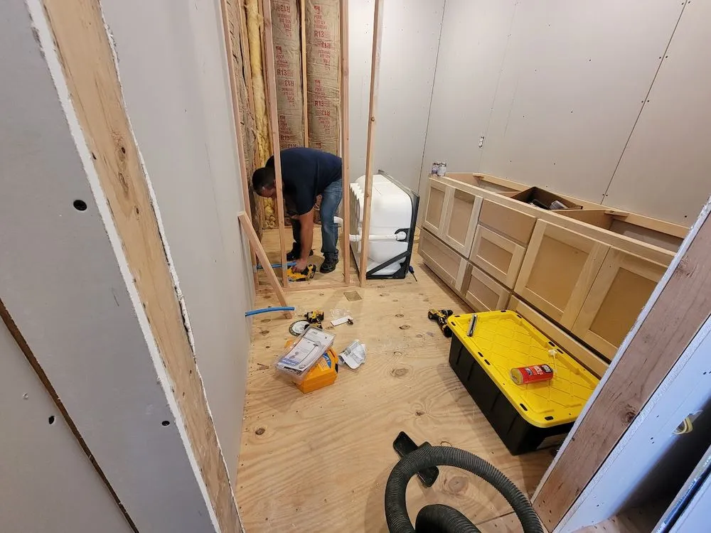 Slide of Mid-Mo Handy Solutions