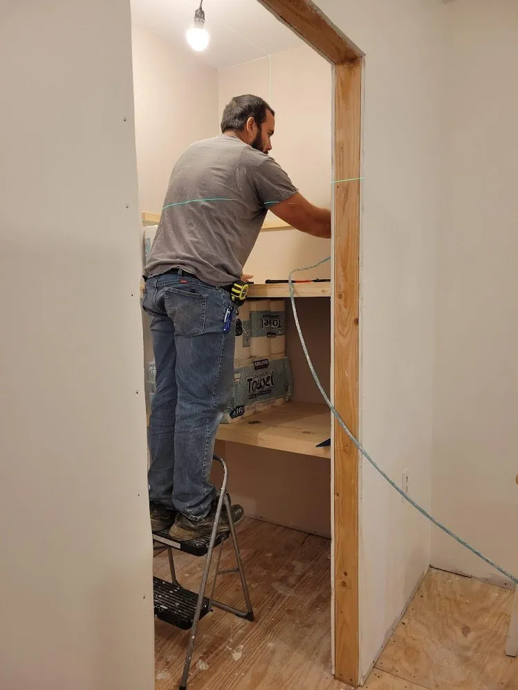 Slide of Mid-Mo Handy Solutions