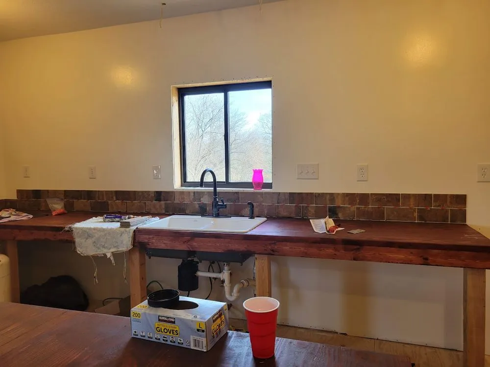 Slide of Mid-Mo Handy Solutions