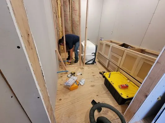 Mid-Mo Handy Solutions Logo